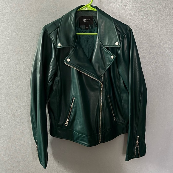 Torrid Women's Green Faux Leather Moto Jacket - Picture 7 of 12